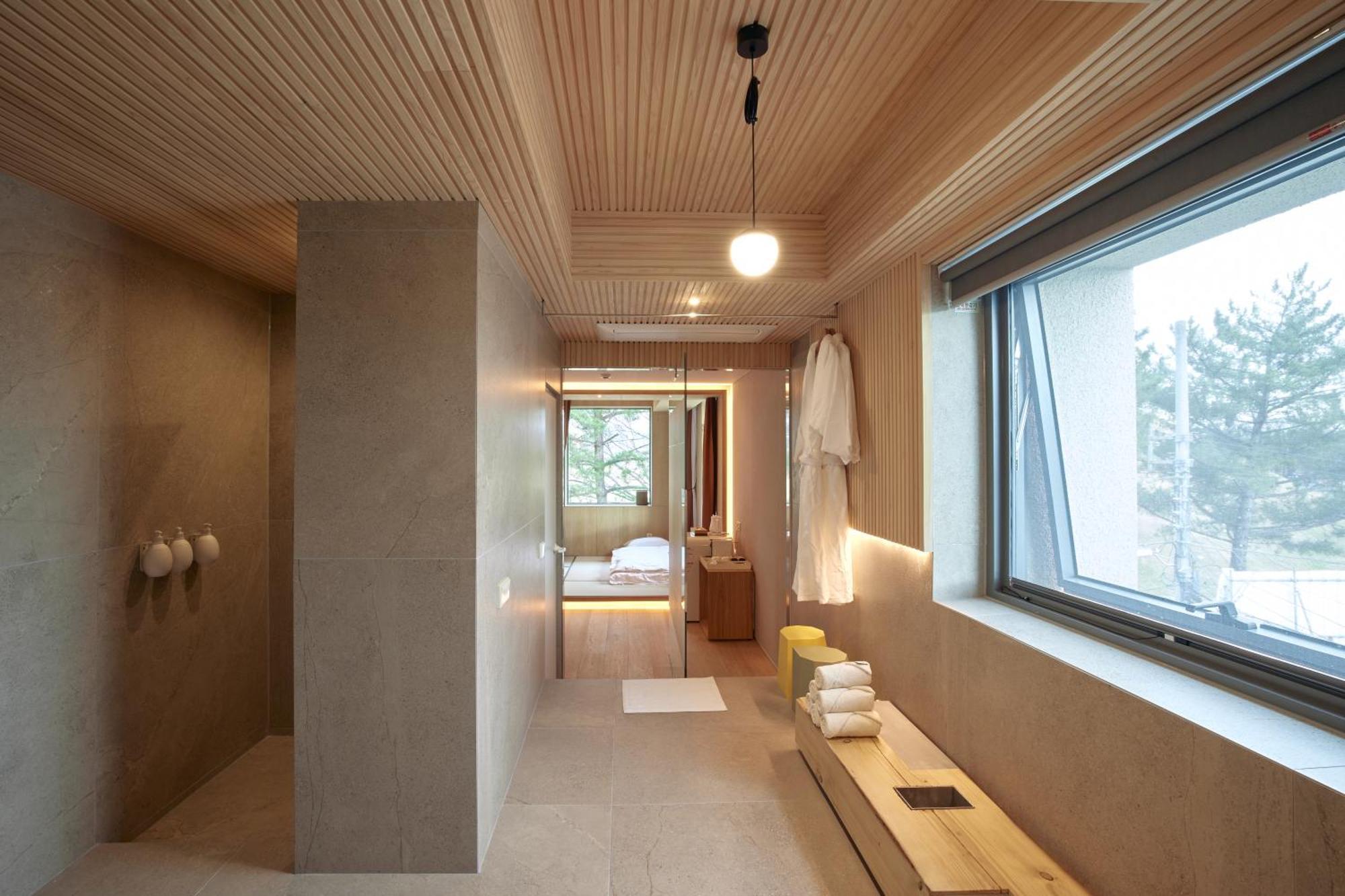 Pbr7 Hotel Unusual Stay Gyeongju Exterior photo